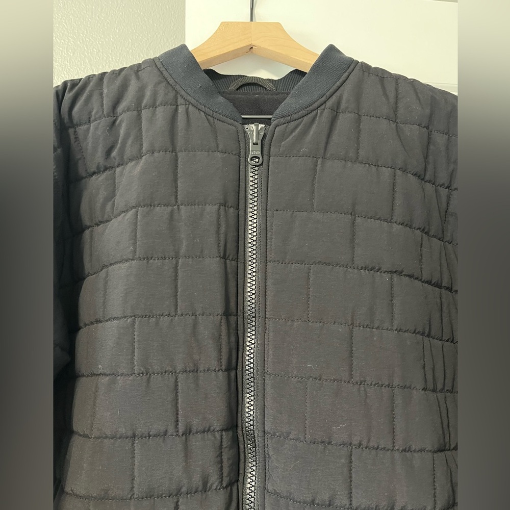 Carhartt Quilted XL Bomber Jacket Mens Large Black Puffer Zip Pockets Liner Only - Picture 3 of 15